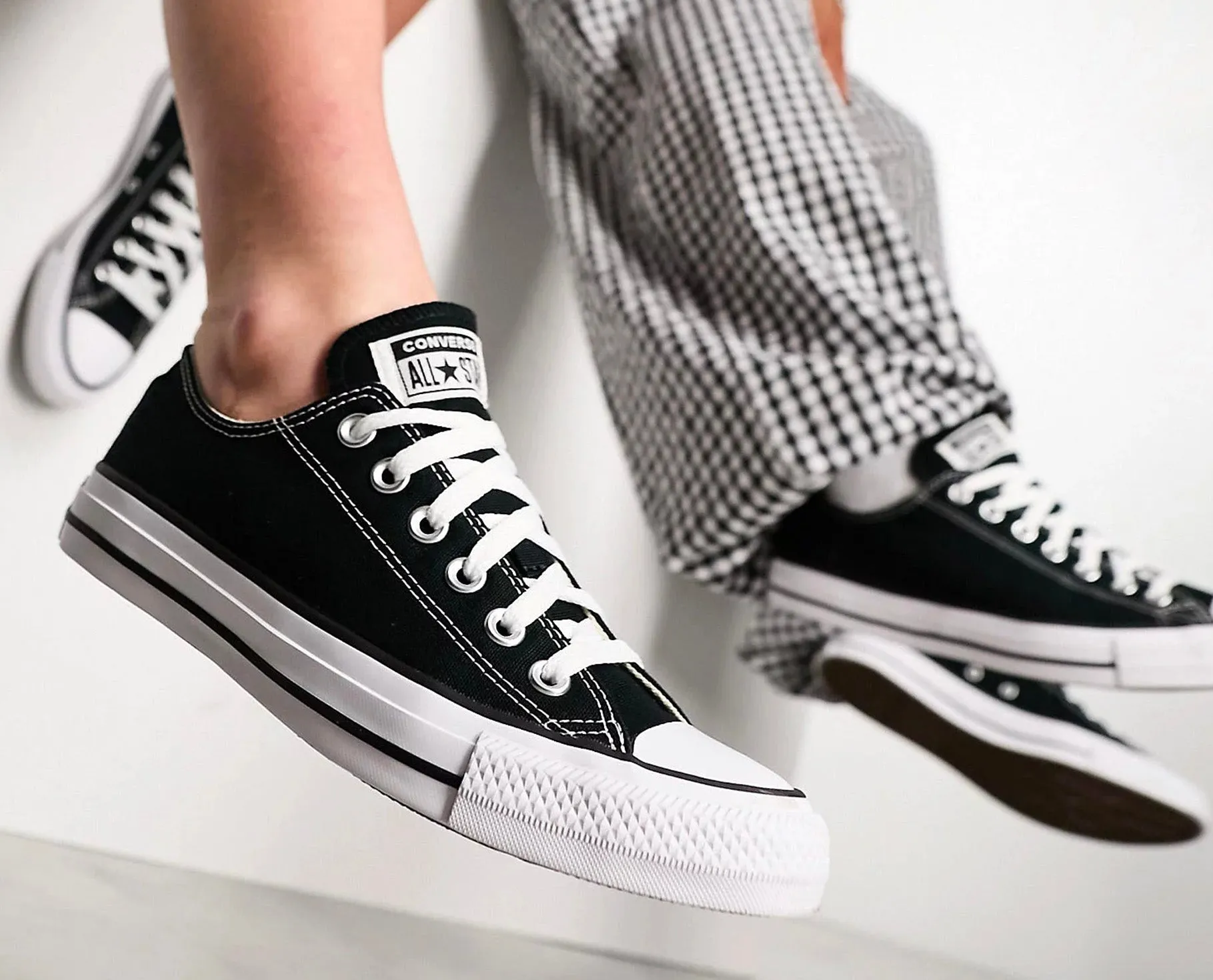 Converse Unisex Chuck Taylor Black Low