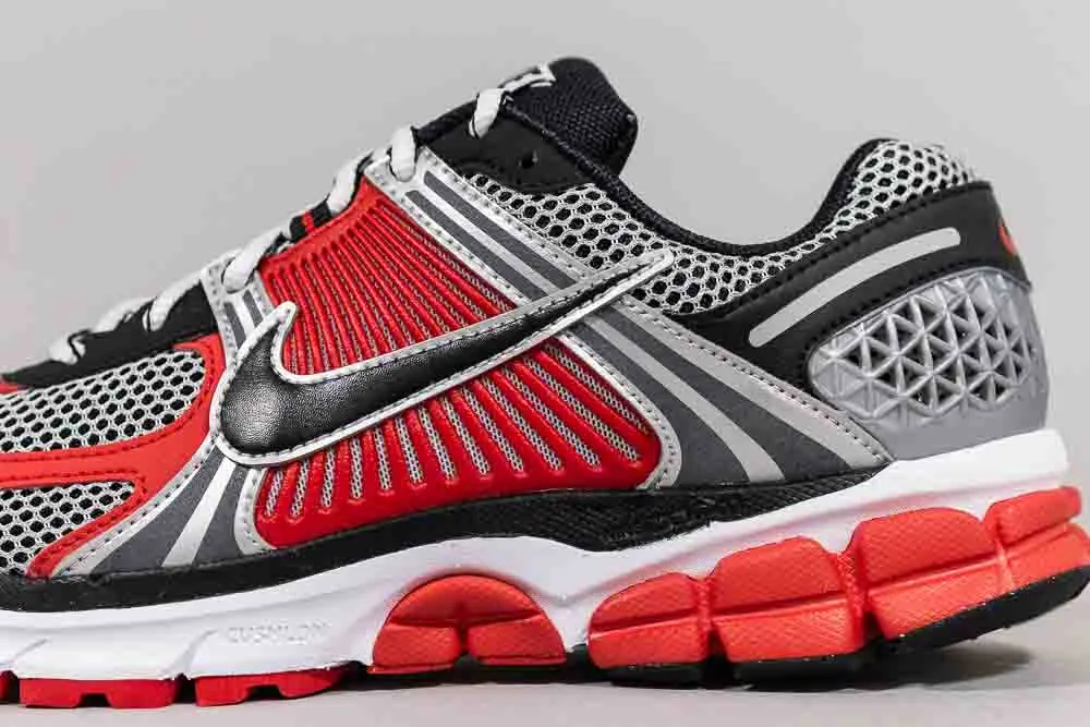 Nike Zoom Vomero 5 'Metallic Silver and University Red'