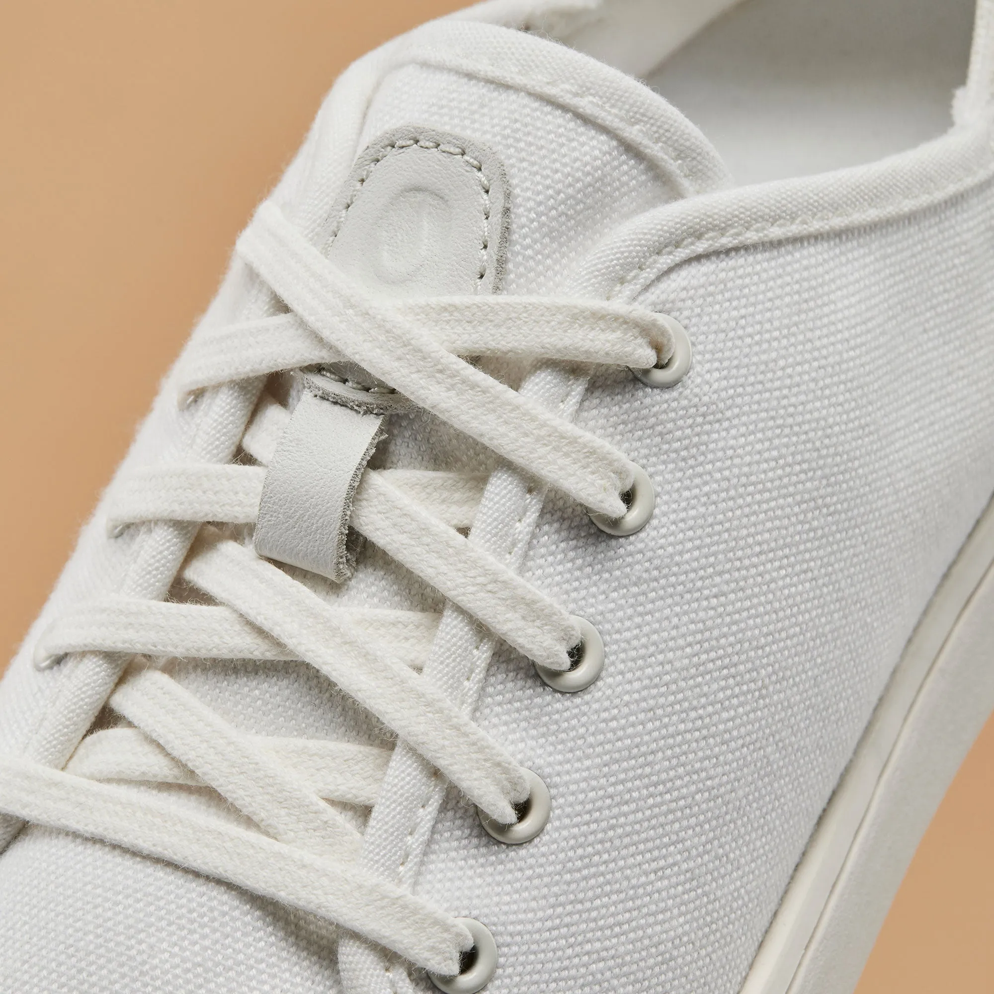 Pehuea Lī Canvas - Bright White / Canvas