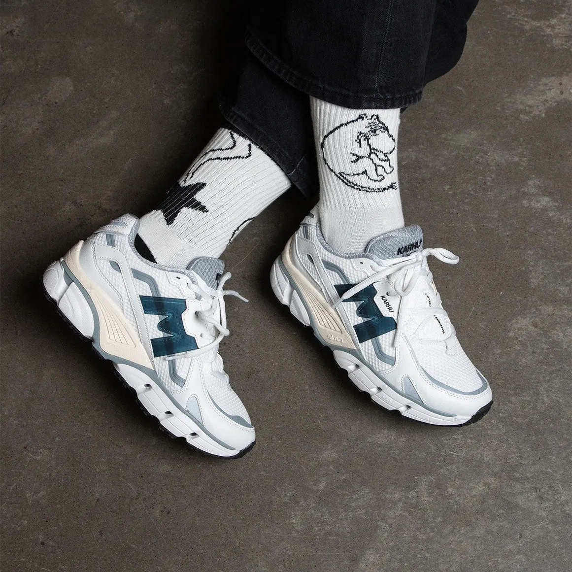 SUPER FULCRUM - WHITE / DEEP NAVY
