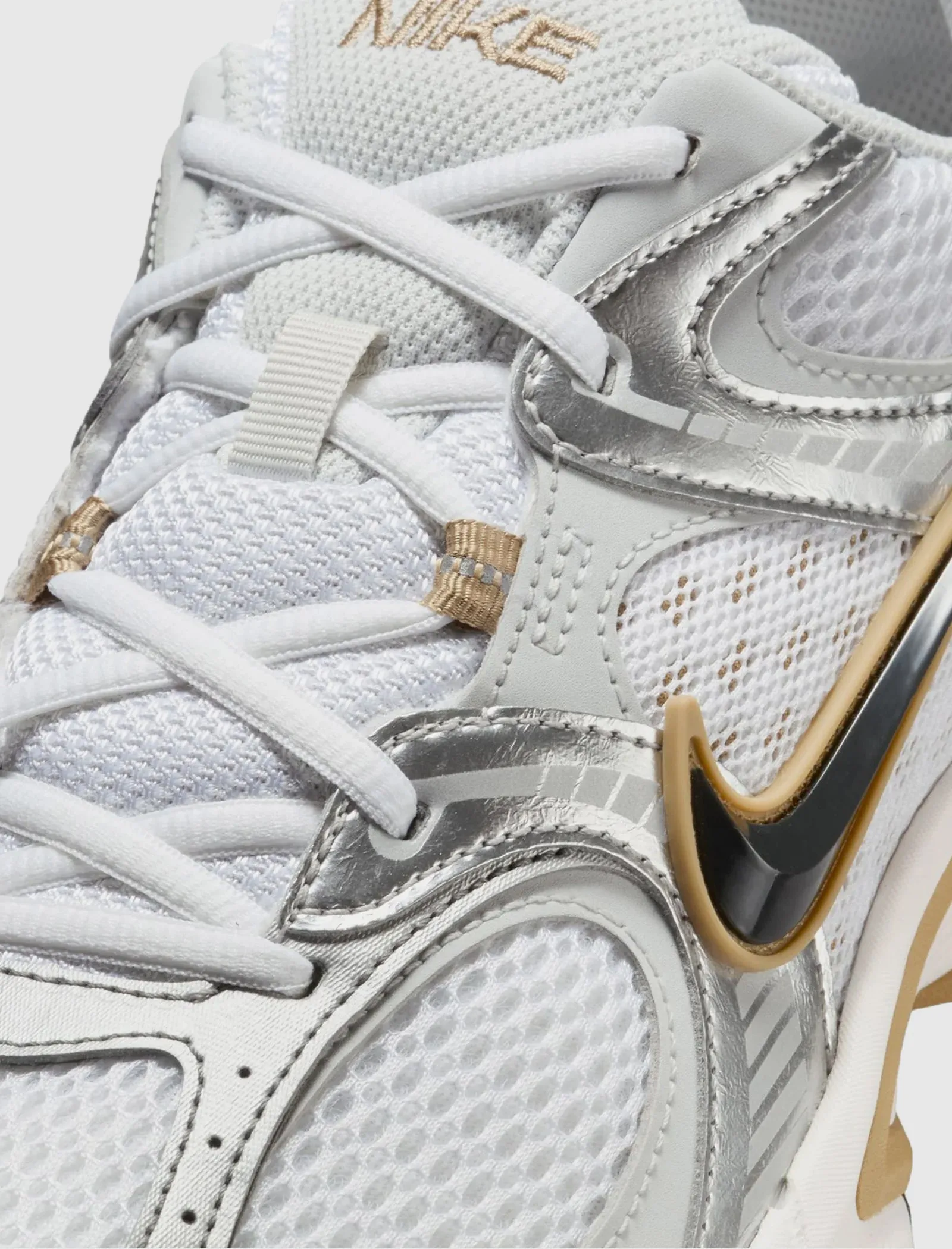 V5 RNR WHITE/MEDIUM ASH/PARACHUTE BEIGE