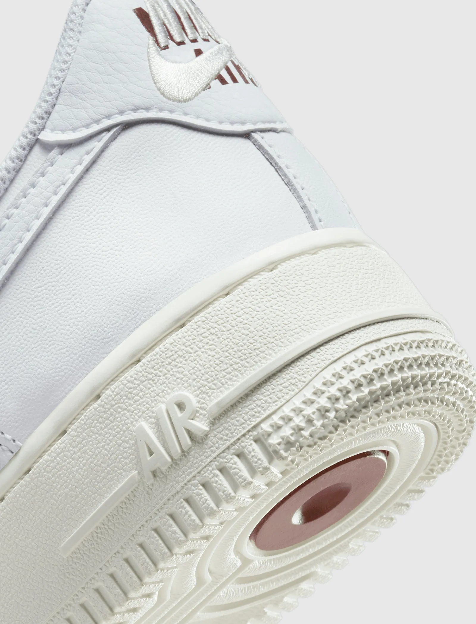 WOMEN'S AIR FORCE 1 '07 PRM LOW JEWEL