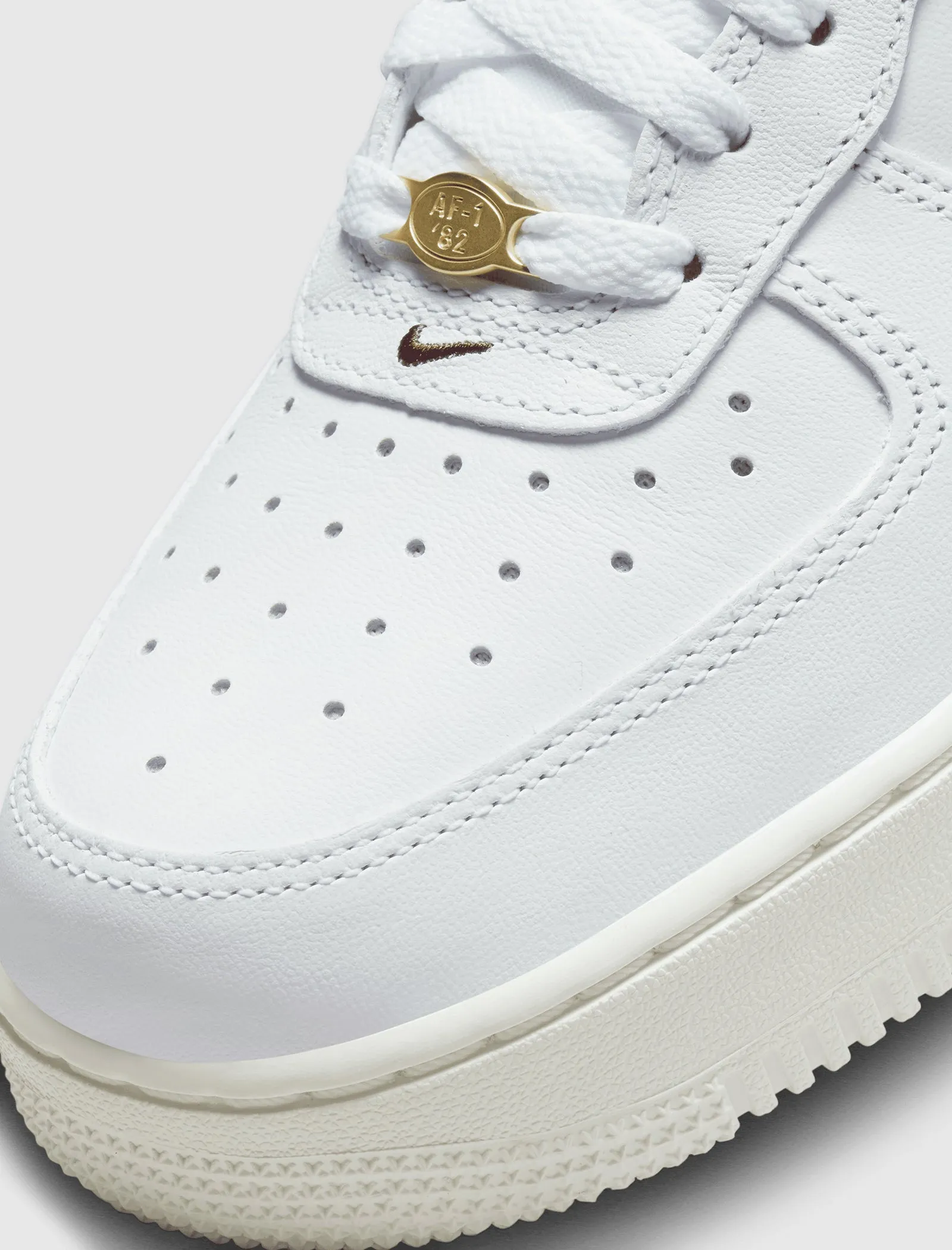 WOMEN'S AIR FORCE 1 '07 PRM LOW JEWEL