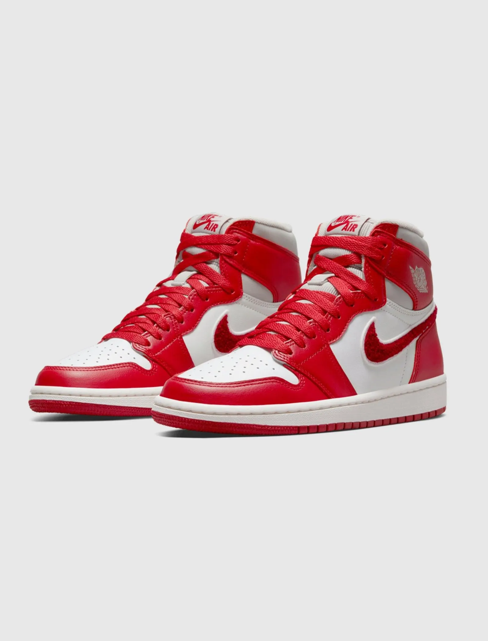 WOMENS AIR JORDAN 1 NEWSTALGIA