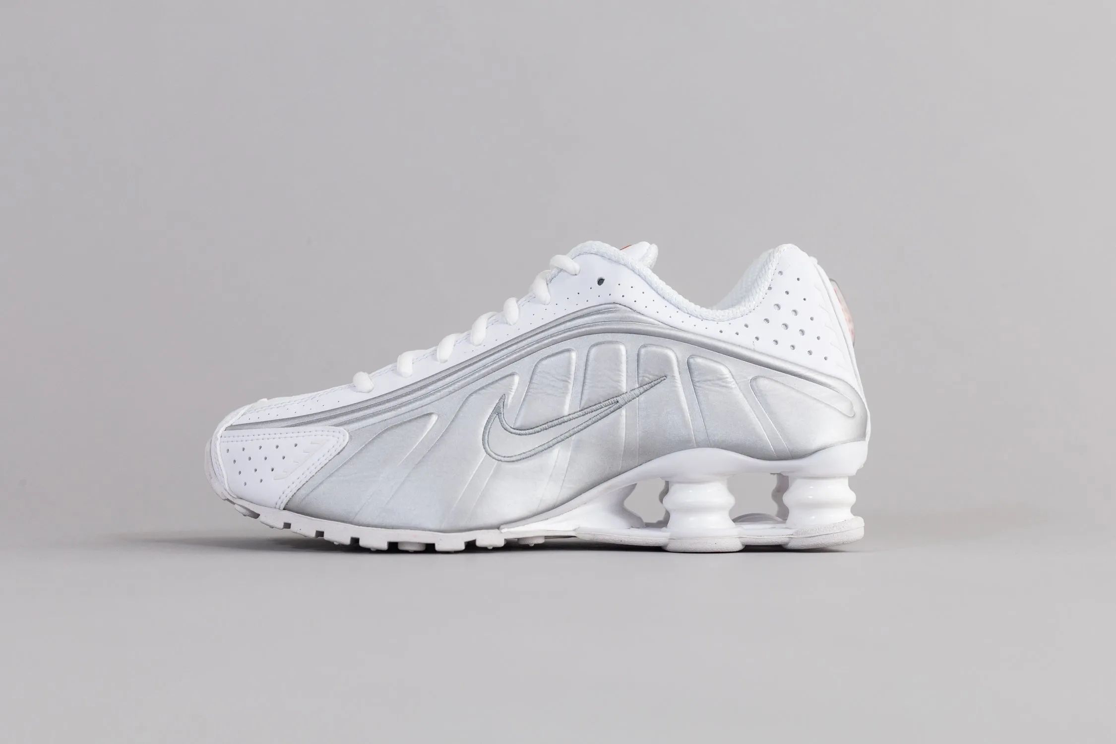 Women's Nike Shox R4 'White and Metallic Silver'